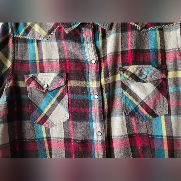 Bit & Bridle Womens Western Red and Green Plaid Shirt- XLarge - Picture 4 of 7